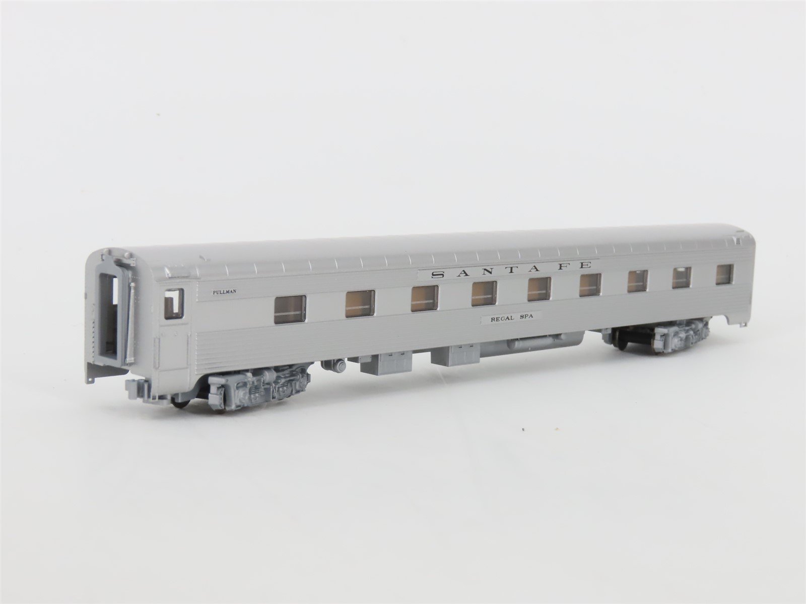 N Scale KATO 156-0905 ATSF Santa Fe Railroad Sleeper Passenger Car 