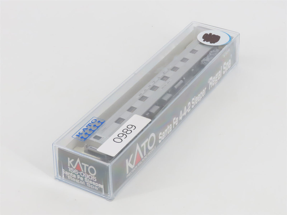 N Scale KATO 156-0905 ATSF Santa Fe Railroad Sleeper Passenger Car &quot;Regal Spa&quot;