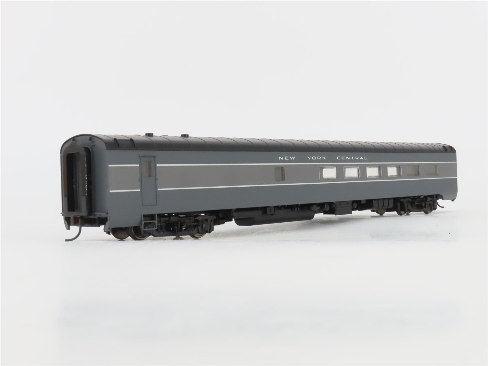 HO Scale Walthers 932-6832 NYC Pullman Standard 48-Seat Diner Passenger Car