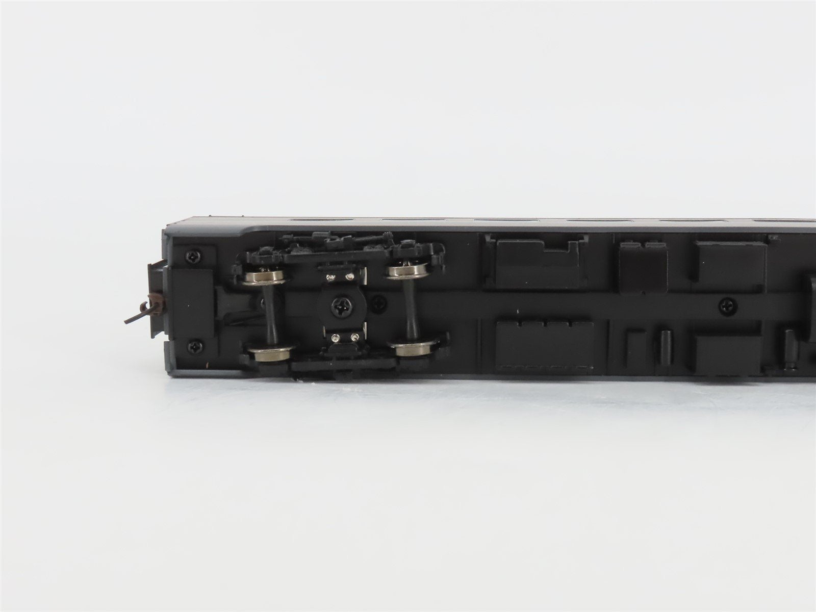 HO Scale Walthers 932-6832 NYC Pullman Standard 48-Seat Diner Passenger Car