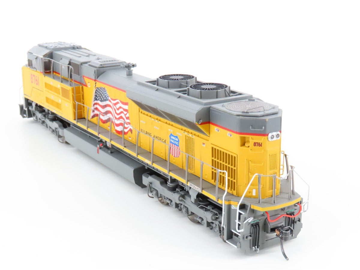 HO Scale Athearn Genesis ATHG68898 UP &quot;Flag&quot; SD70ACe Diesel #8761 w/ DCC &amp; Sound