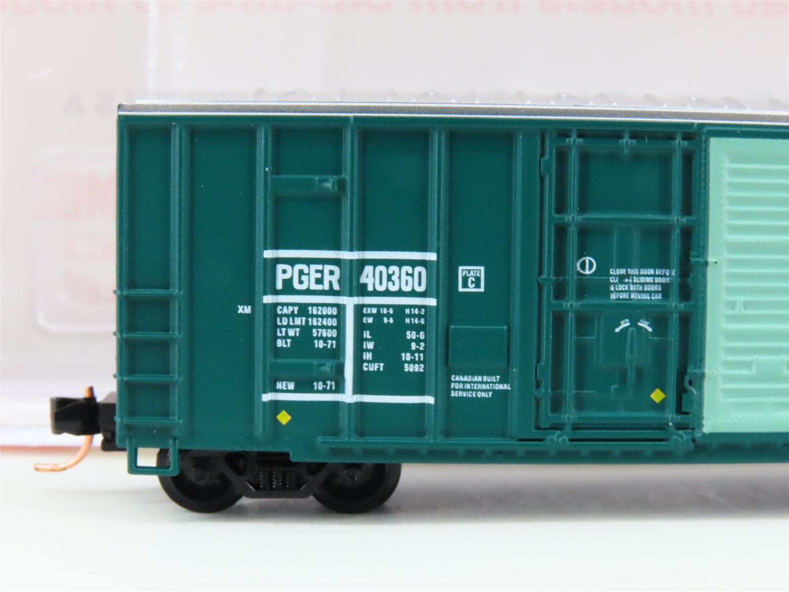 N Roundhouse 82302 PGE Pacific Great Eastern 50' FMC Boxcar #40360 UPGRADED