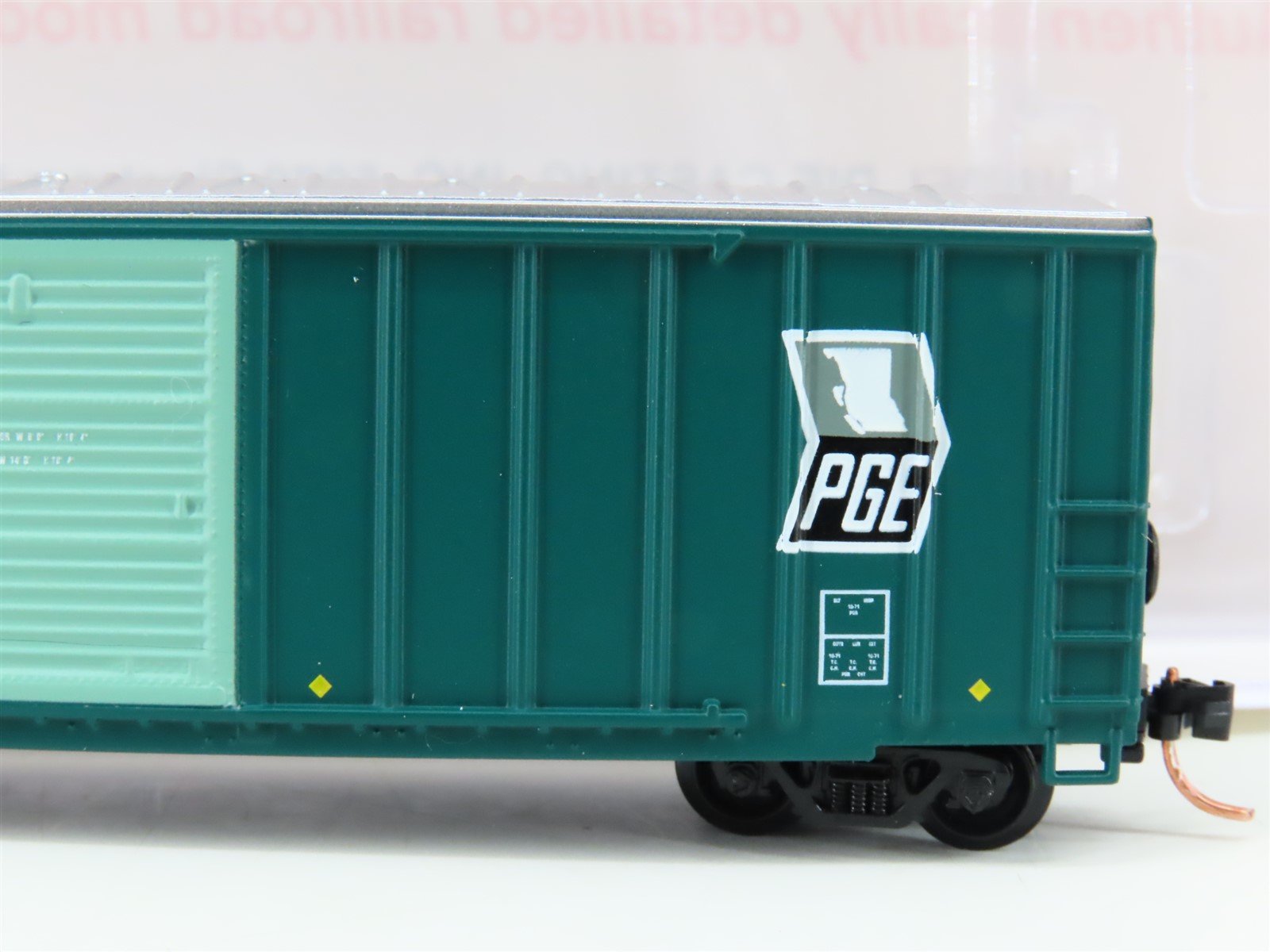 N Roundhouse 82302 PGE Pacific Great Eastern 50' FMC Boxcar #40360 UPGRADED