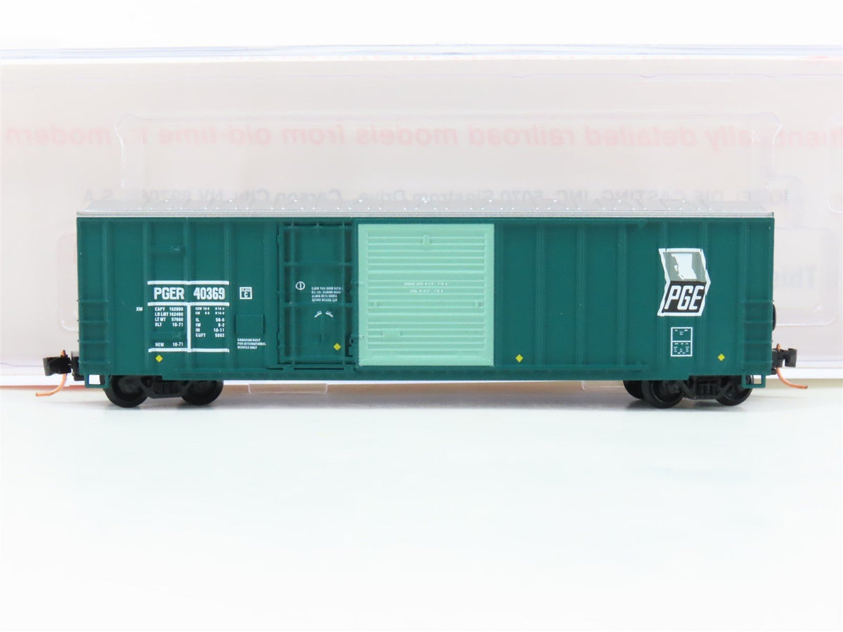 N Roundhouse 82302 PGE Pacific Great Eastern 50&#39; FMC Boxcar #40360 UPGRADED