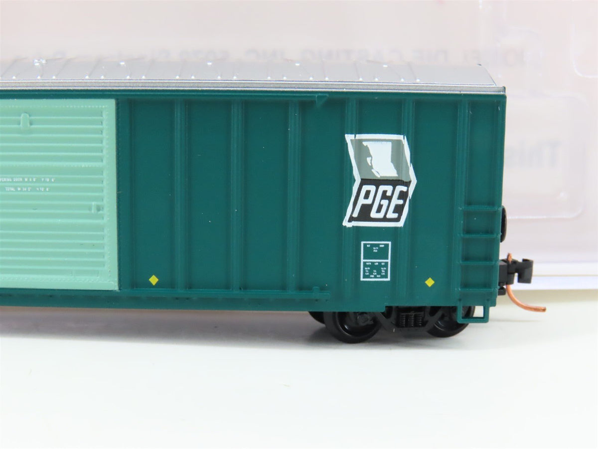 N Roundhouse 82302 PGE Pacific Great Eastern 50&#39; FMC Boxcar #40360 UPGRADED