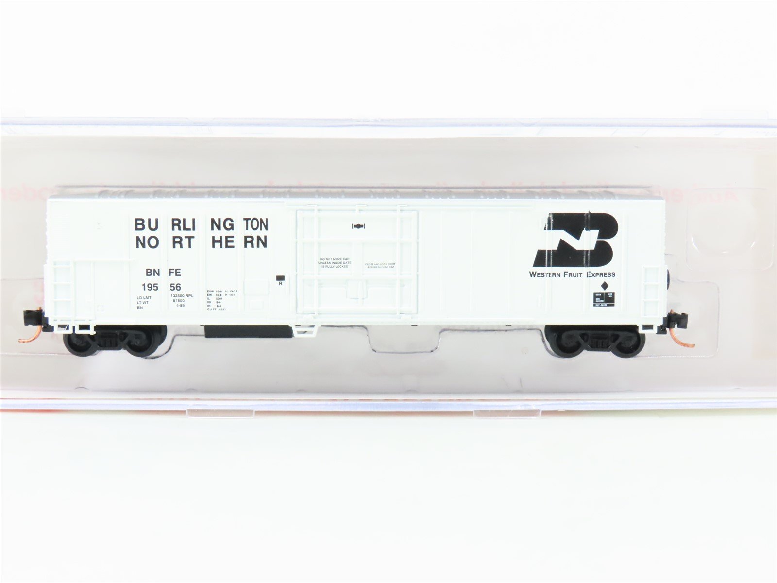 N Roundhouse 84207 BNSF Western Fruit Express 57' Mech Reefer #19556 UPGRADED