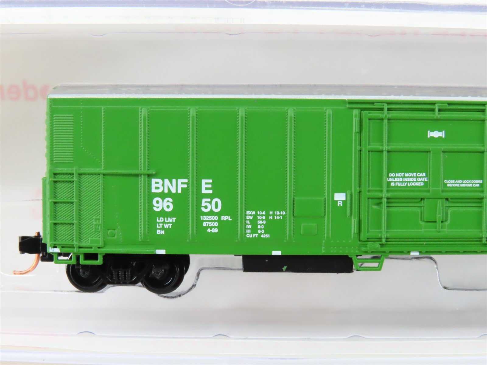 N Roundhouse 84208 BNFE Western Fruit Express 57' Mech Reefer #9638 UPGRADED