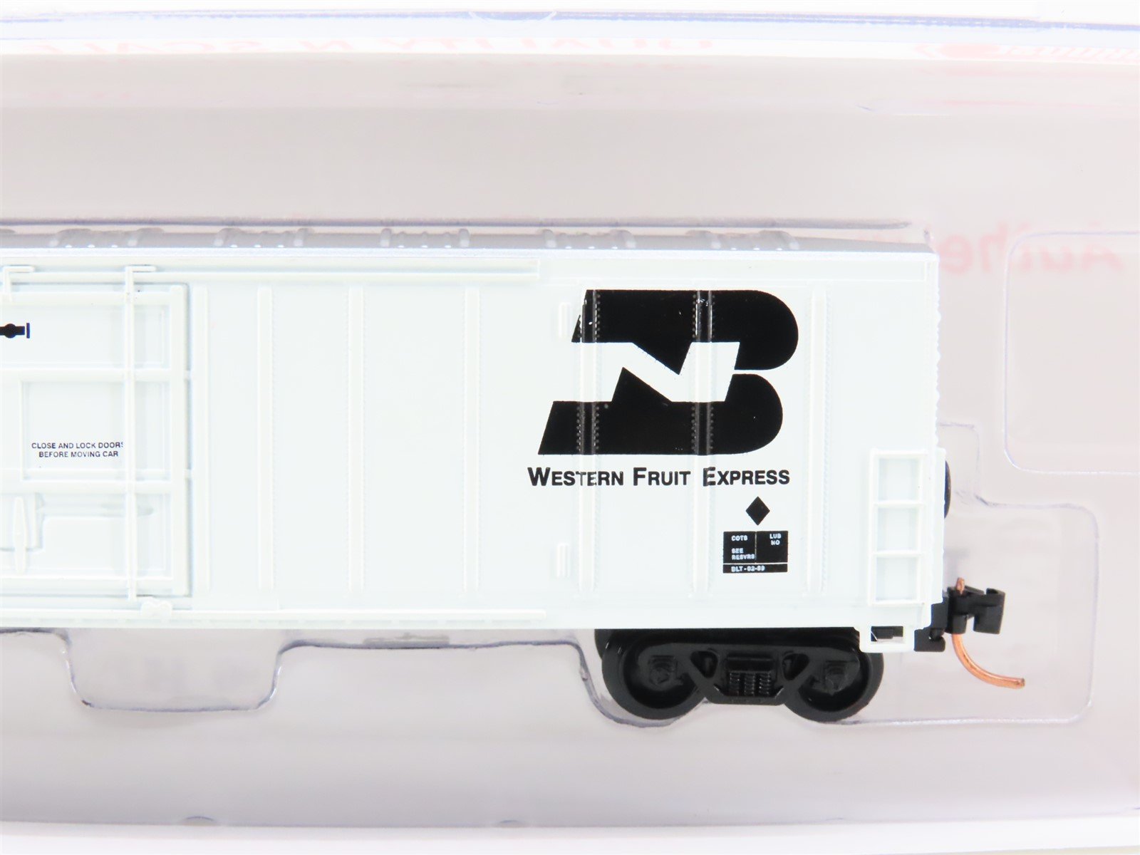 N Roundhouse 84207 BNSF Western Fruit Express 57' Mech Reefer #19556 UPGRADED