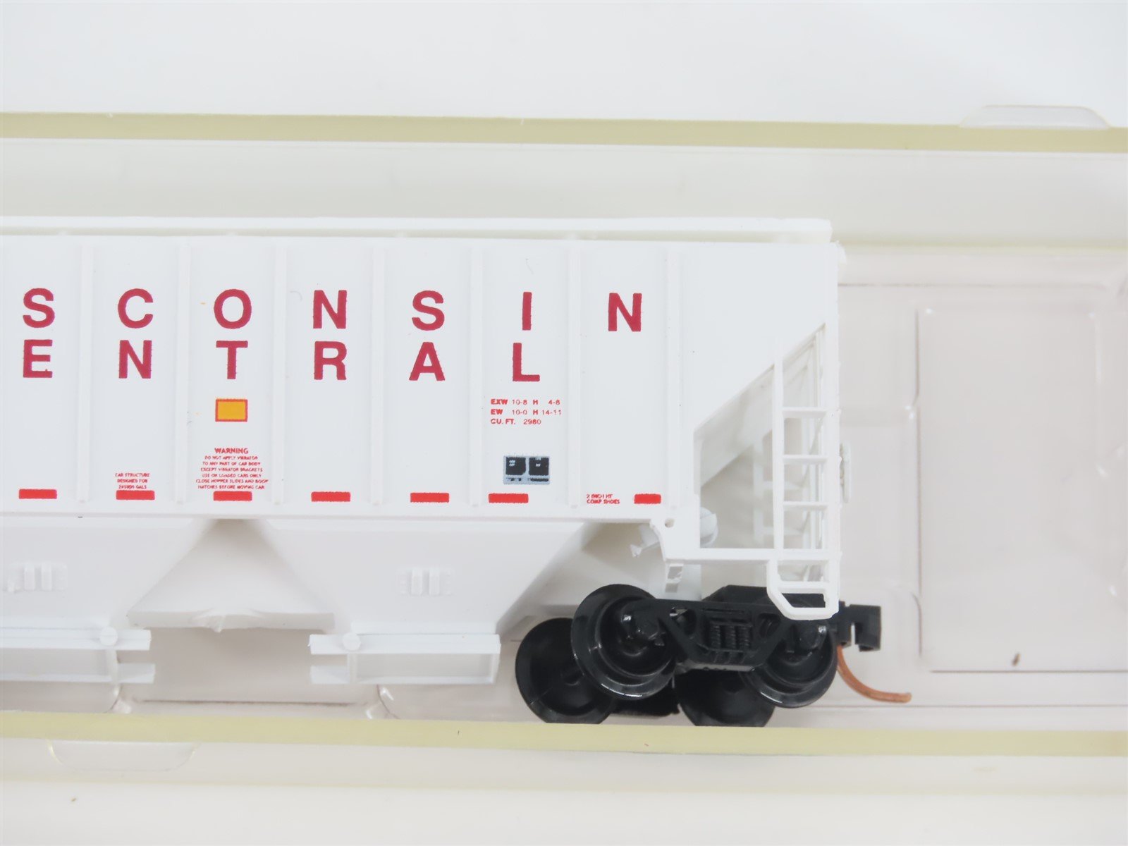 N Scale Red Caboose RN-15016-8 WC Wisconsin Central 2-Bay Covered Hopper #84619