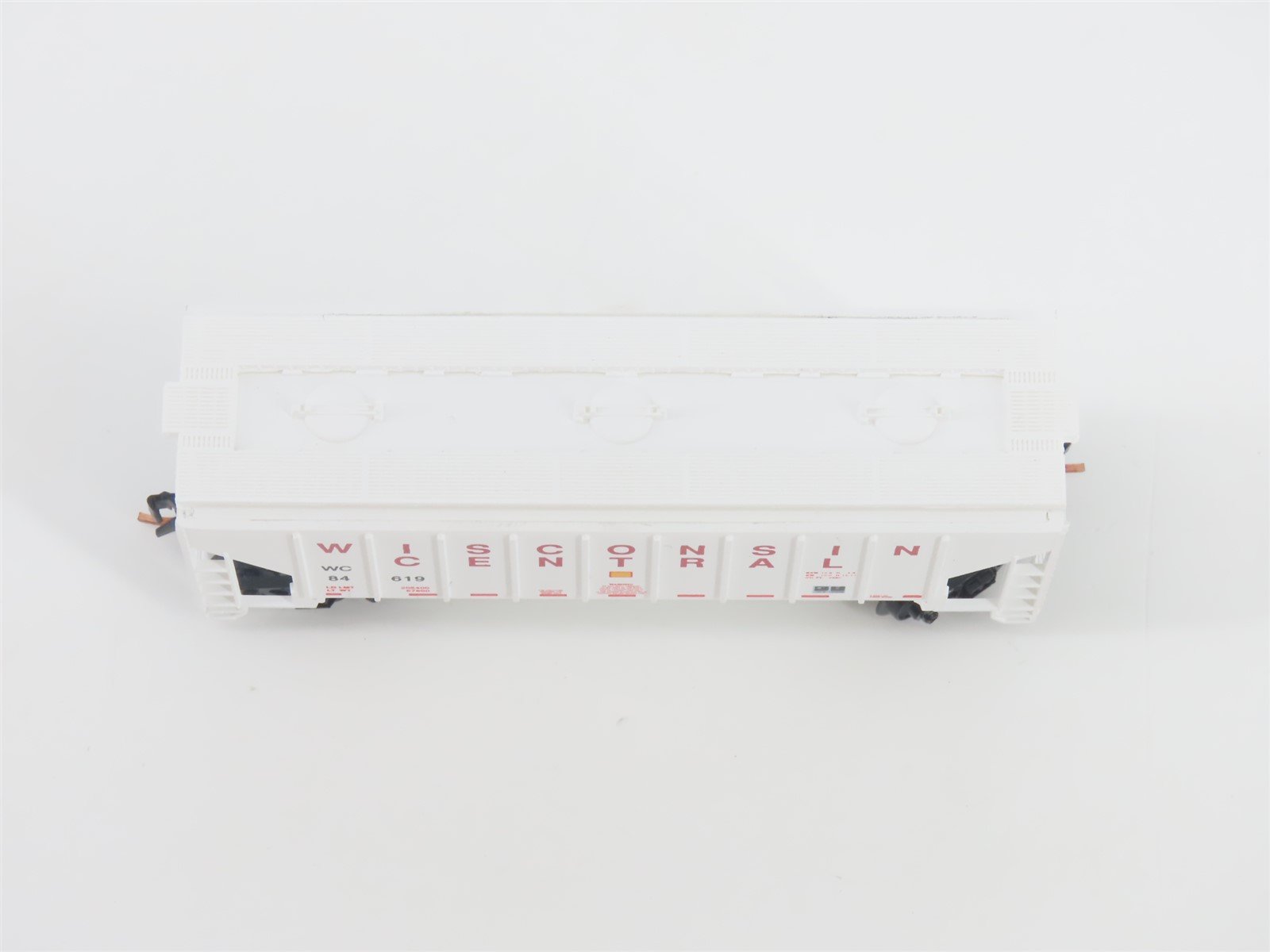 N Scale Red Caboose RN-15016-8 WC Wisconsin Central 2-Bay Covered Hopper #84619