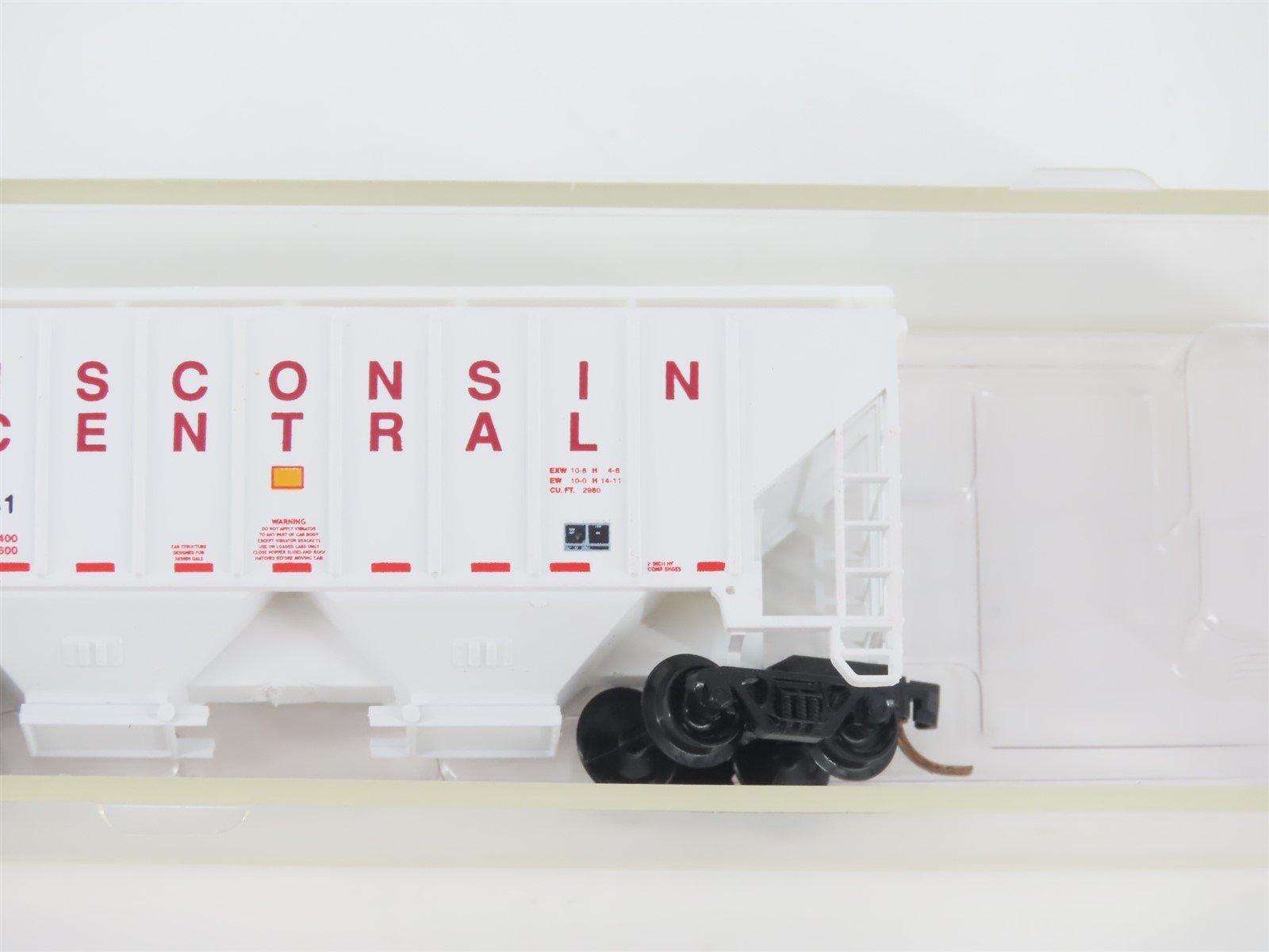 N Scale Red Caboose RN-15016-12 WC Wisconsin Central 2-Bay Covered Hopper #84681