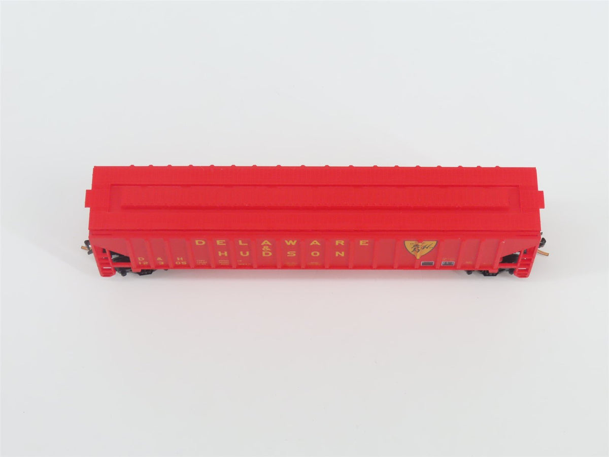 N Scale Red Caboose RM-25626-1 D&amp;H Delaware &amp; Hudson 3-Bay Covered Hopper #12305