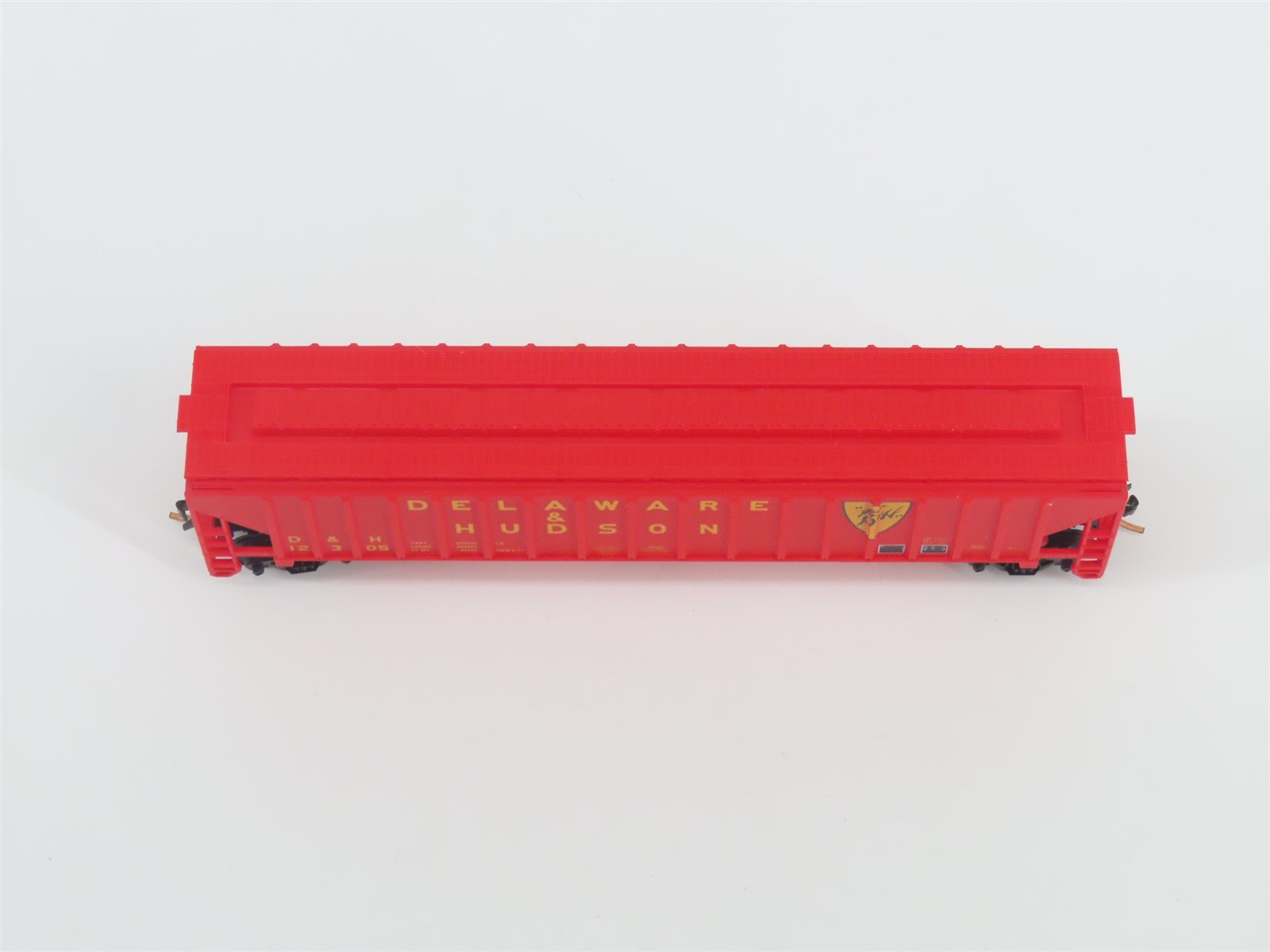 N Scale Red Caboose RM-25626-1 D&H Delaware & Hudson 3-Bay Covered Hopper #12305