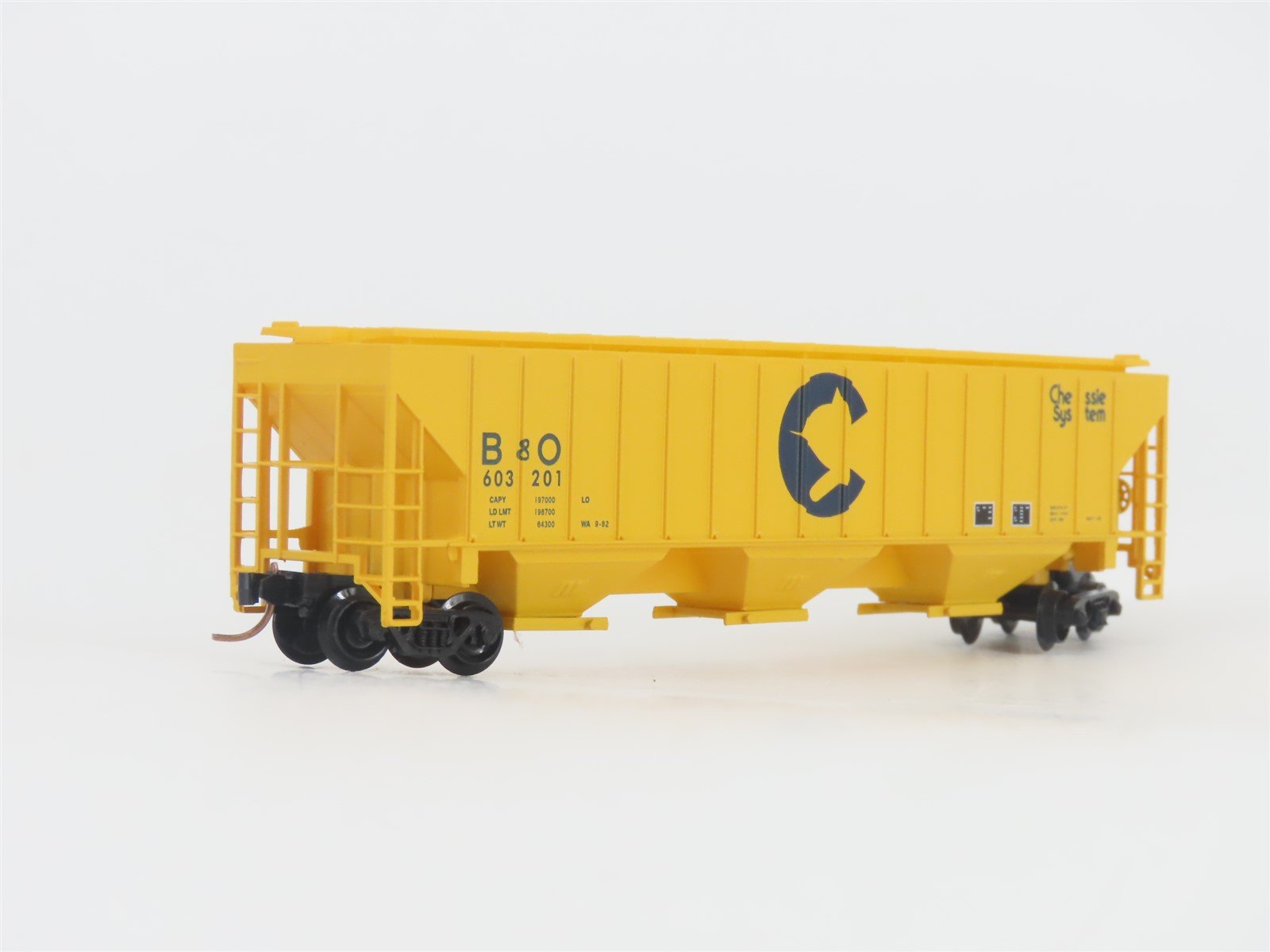 N Scale Red Caboose RN-15424-4 B&O Chessie System 3-Bay Covered Hopper #603201