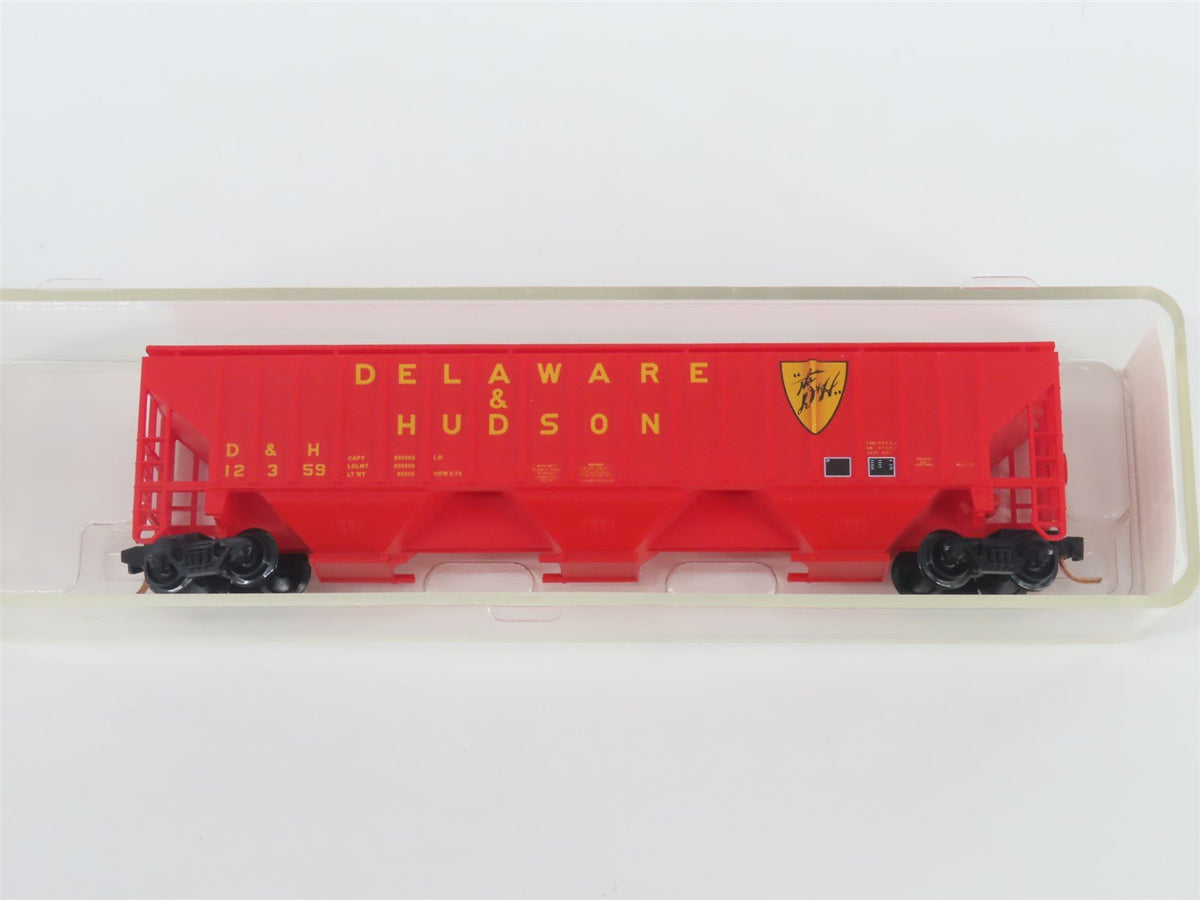 N Scale Red Caboose RM-25626-6 D&amp;H Delaware &amp; Hudson 3-Bay Covered Hopper #12359