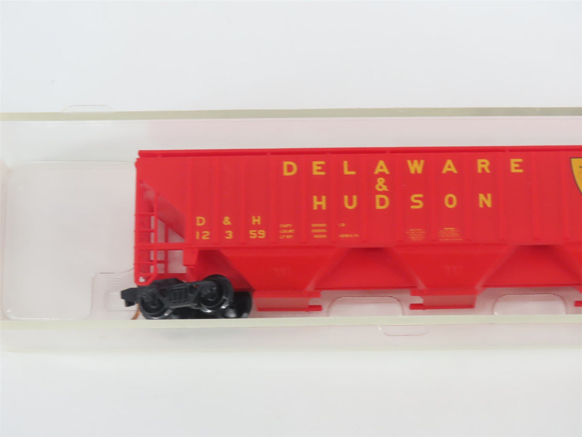 N Scale Red Caboose RM-25626-6 D&amp;H Delaware &amp; Hudson 3-Bay Covered Hopper #12359