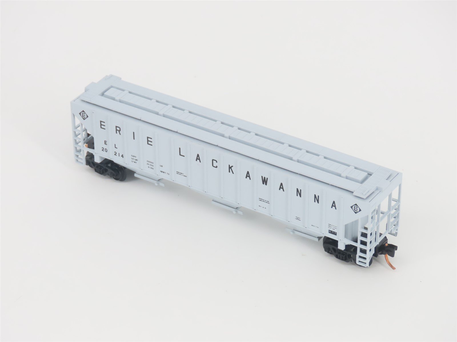 N Scale Red Caboose RN-15422-4 EL Erie Lackawanna 3-Bay Covered Hopper #20214