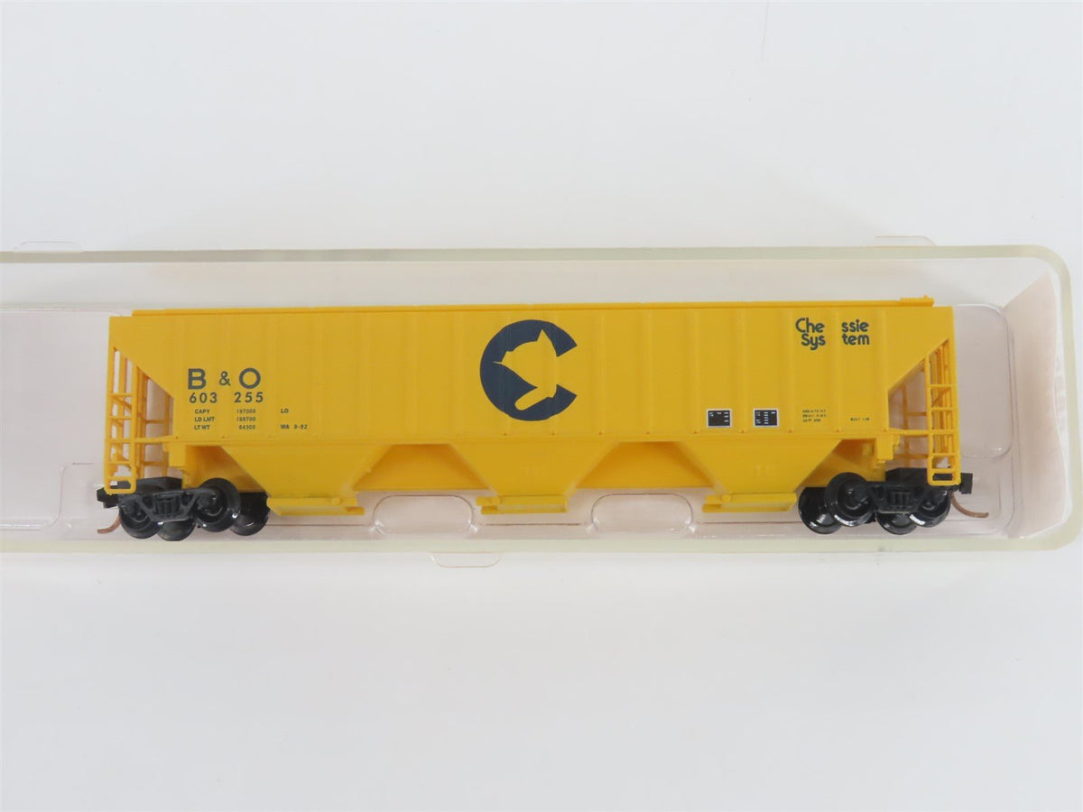 N Scale Red Caboose RN-15424-5 B&amp;O Chessie System 3-Bay Covered Hopper #603255