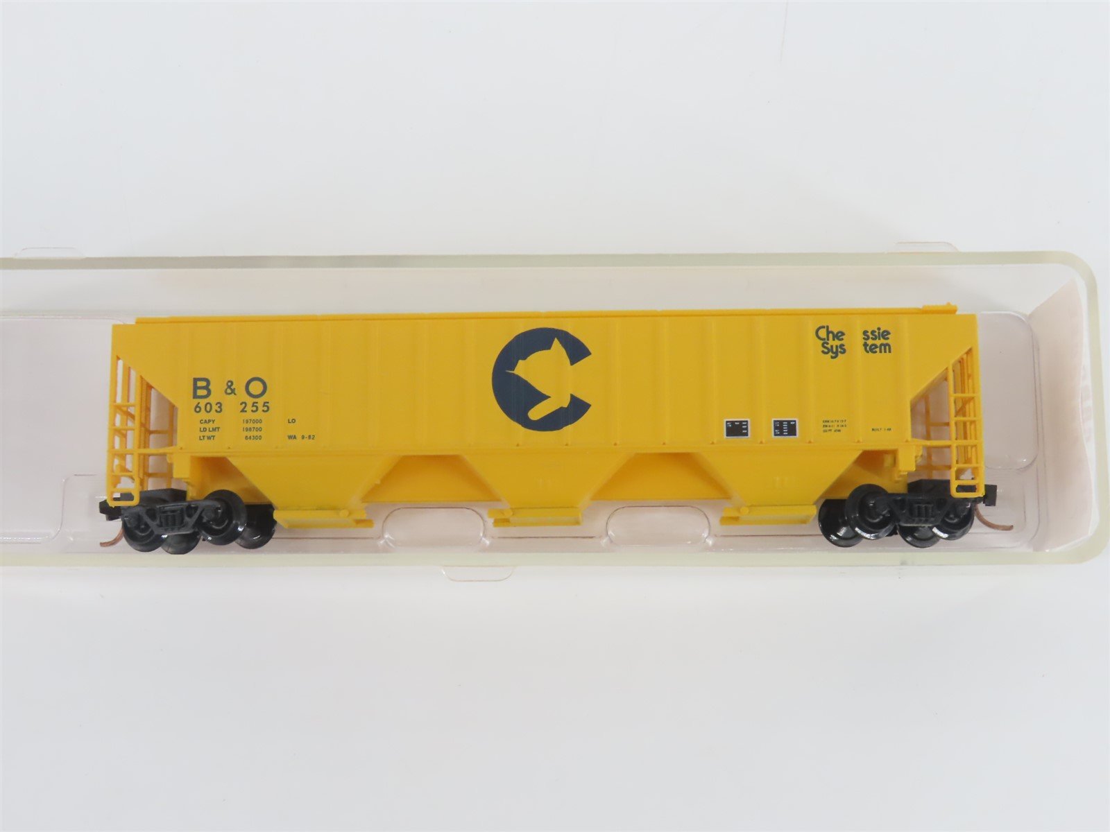 N Scale Red Caboose RN-15424-5 B&O Chessie System 3-Bay Covered Hopper #603255