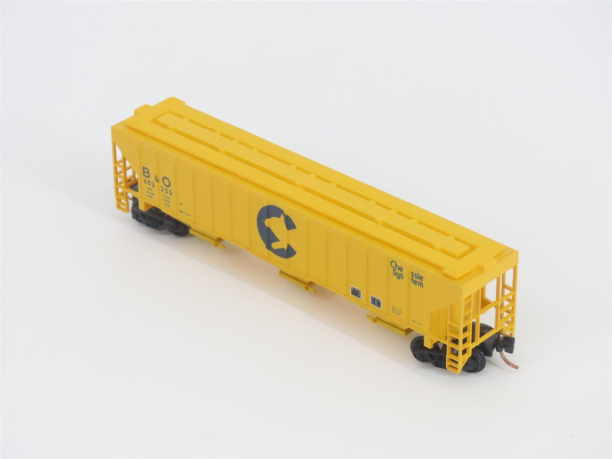 N Scale Red Caboose RN-15424-5 B&amp;O Chessie System 3-Bay Covered Hopper #603255