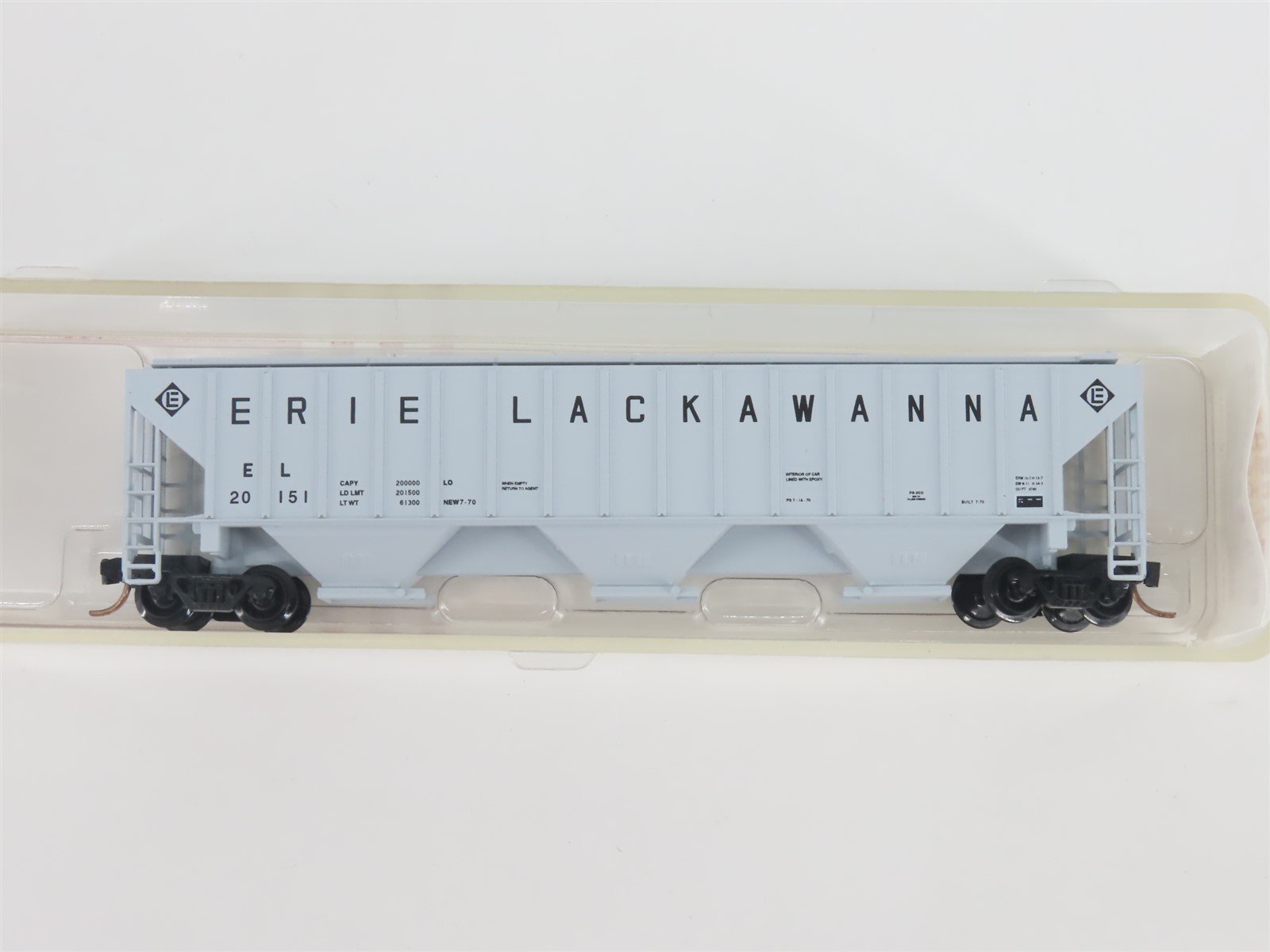 N Scale Red Caboose RN-15422-1 EL Erie Lackawanna 3-Bay Covered Hopper #20151