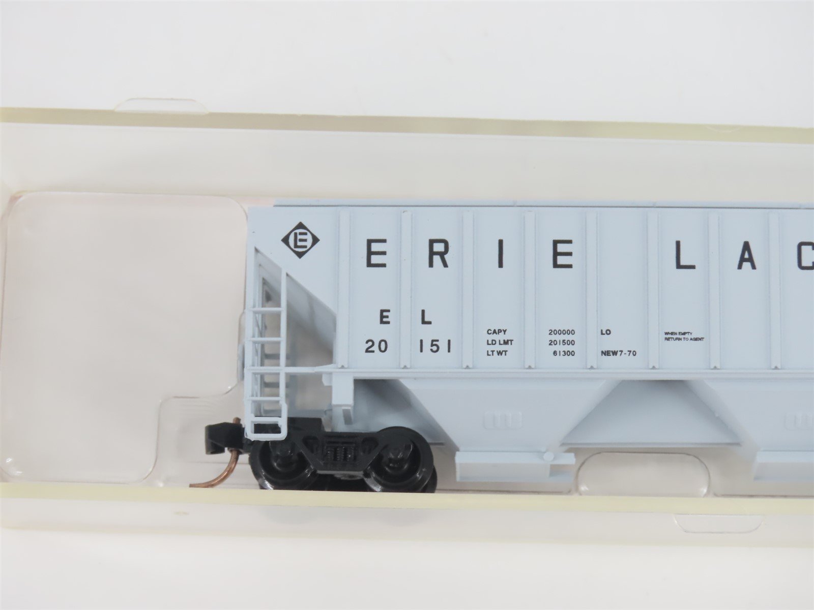 N Scale Red Caboose RN-15422-1 EL Erie Lackawanna 3-Bay Covered Hopper #20151