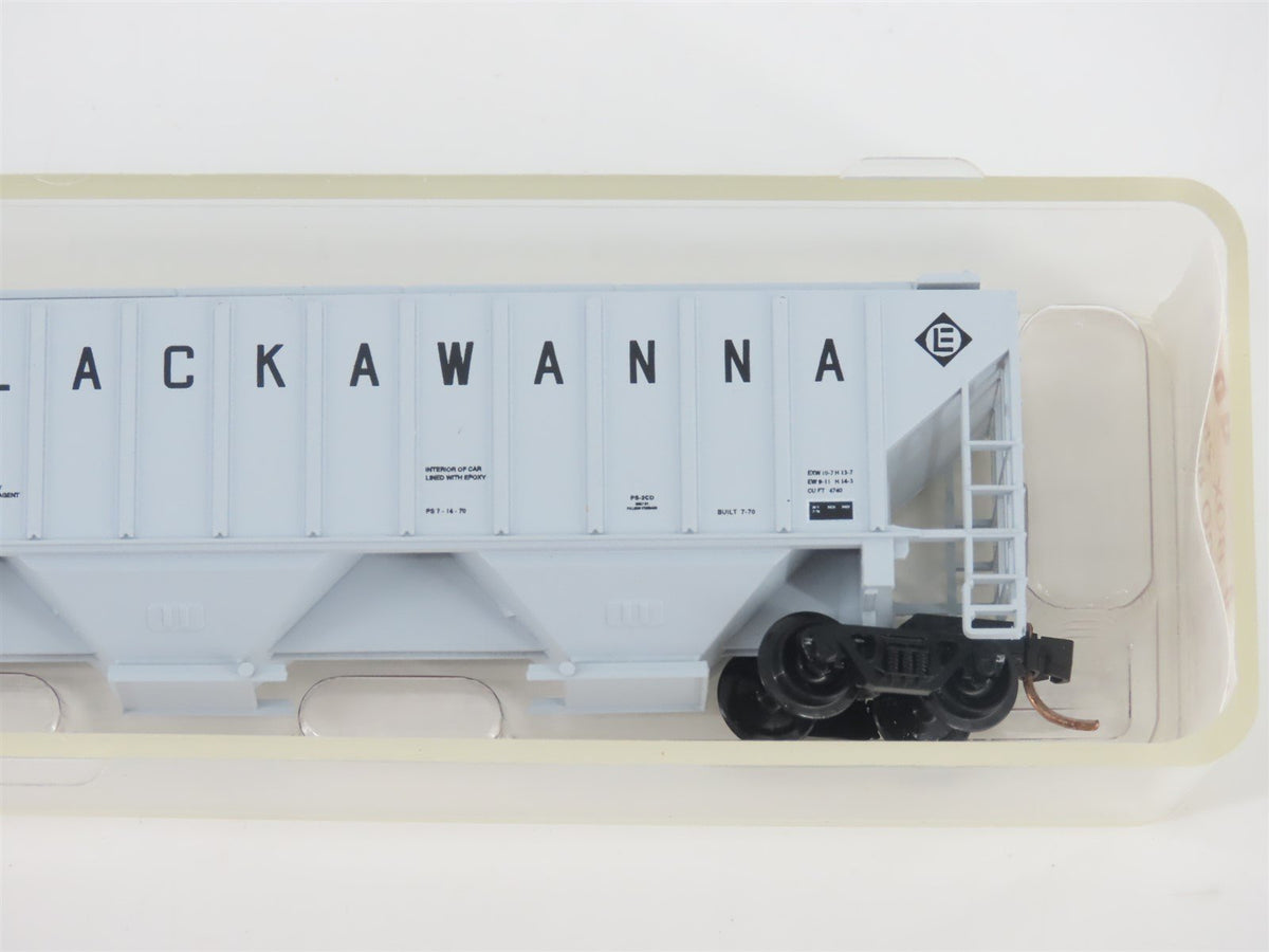 N Scale Red Caboose RN-15422-1 EL Erie Lackawanna 3-Bay Covered Hopper #20151