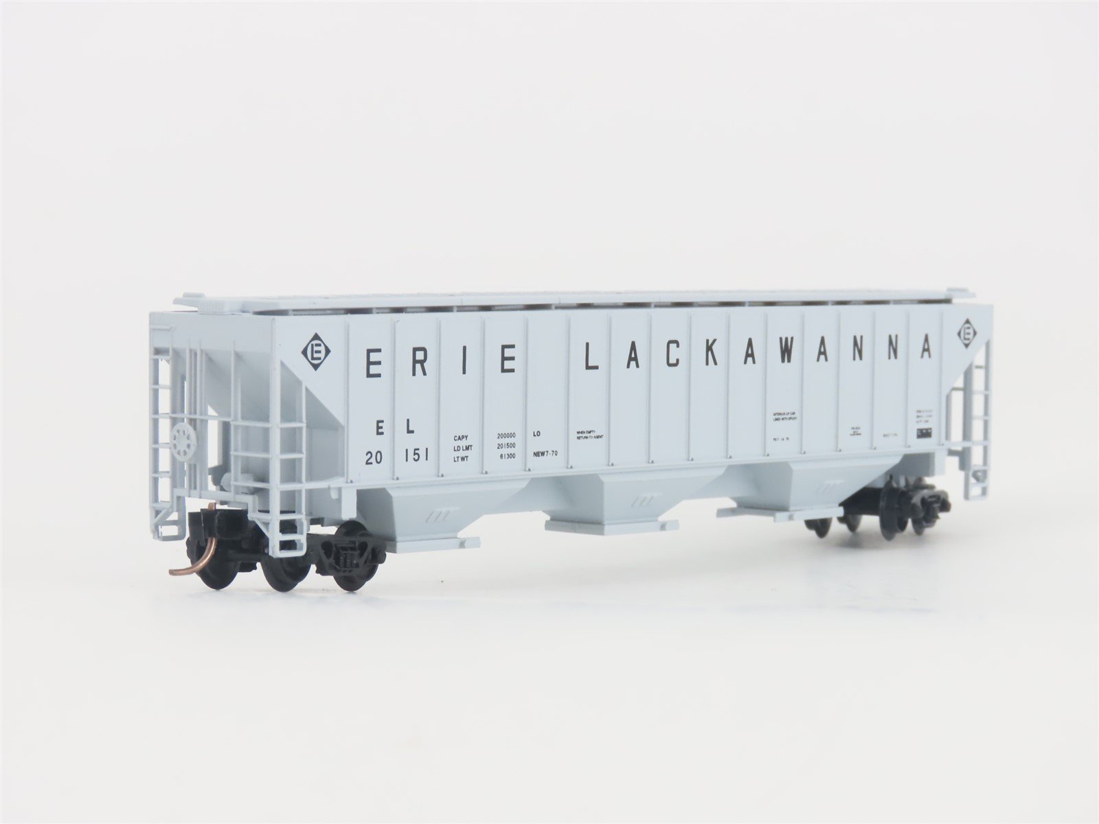 N Scale Red Caboose RN-15422-1 EL Erie Lackawanna 3-Bay Covered Hopper #20151