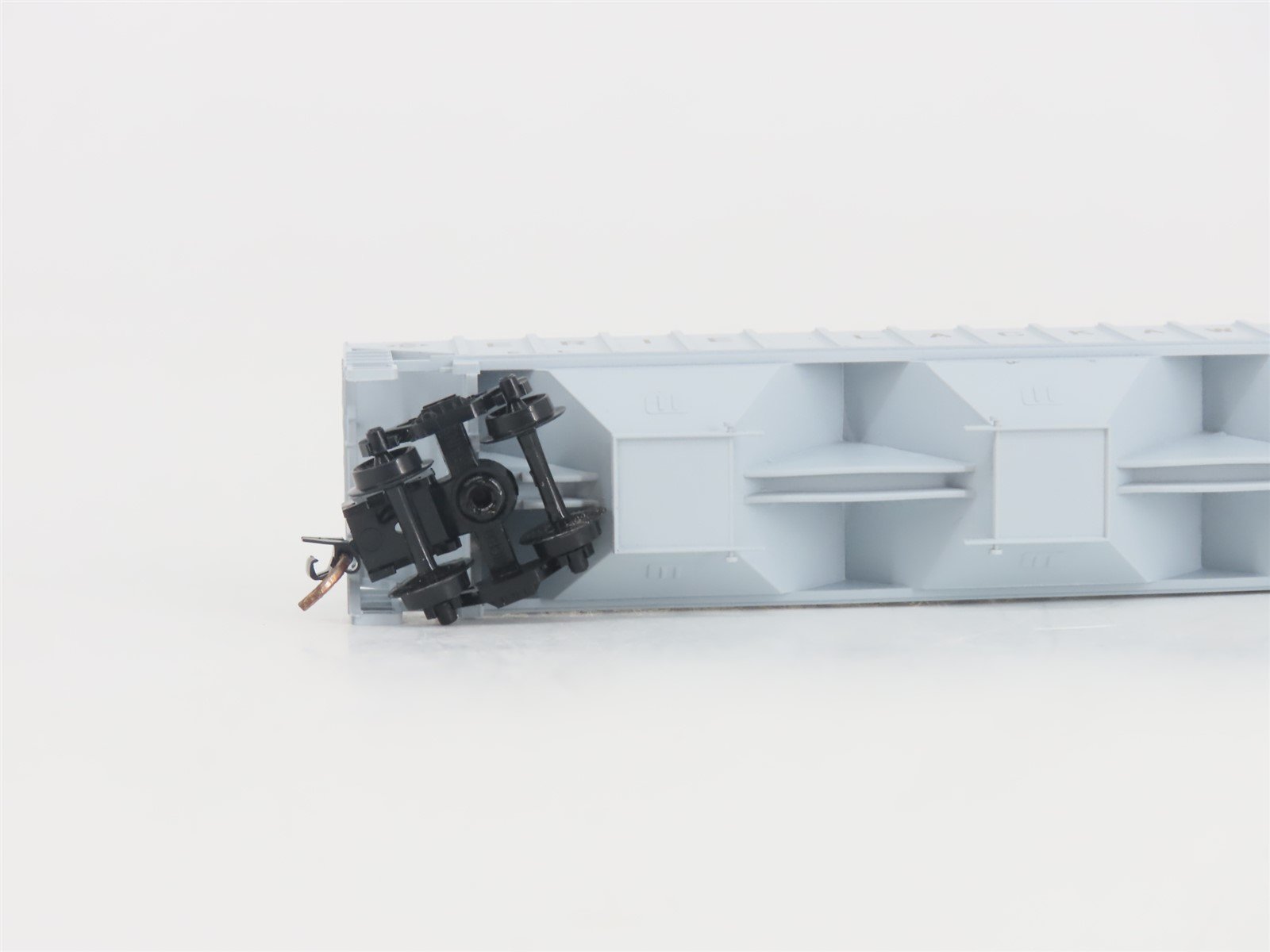 N Scale Red Caboose RN-15422-1 EL Erie Lackawanna 3-Bay Covered Hopper #20151