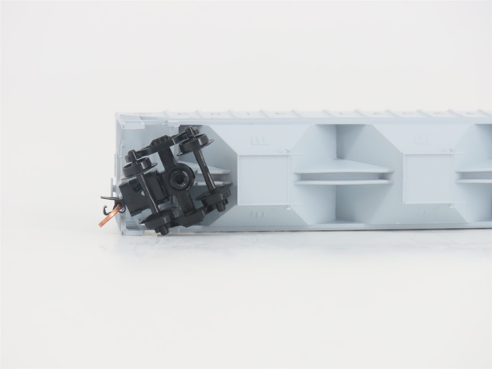 N Scale Red Caboose RN-15422-6 EL Erie Lackawanna 3-Bay Covered Hopper #20275