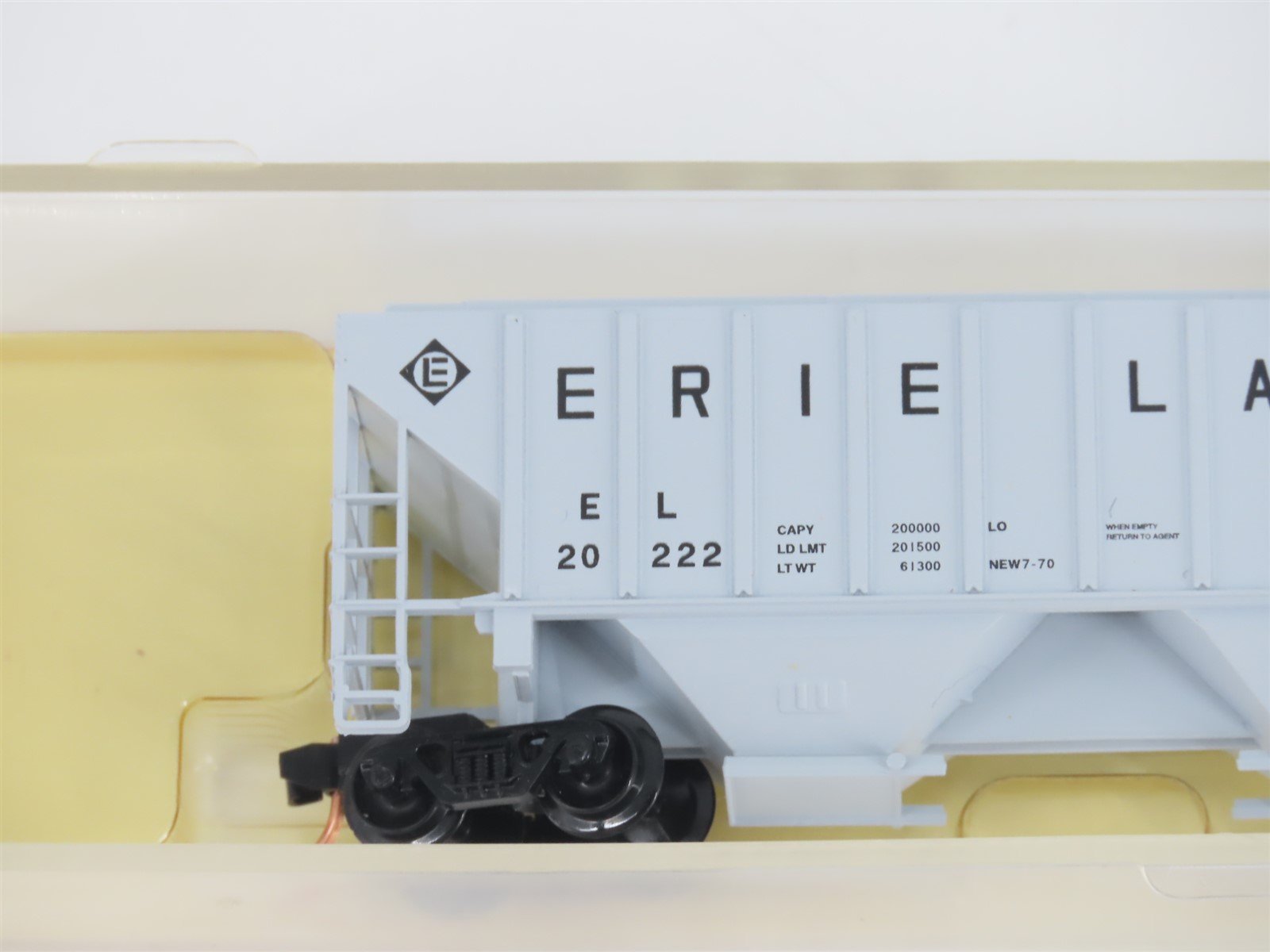 N Scale Red Caboose RN-15422-5 EL Erie Lackawanna 3-Bay Covered Hopper #20222