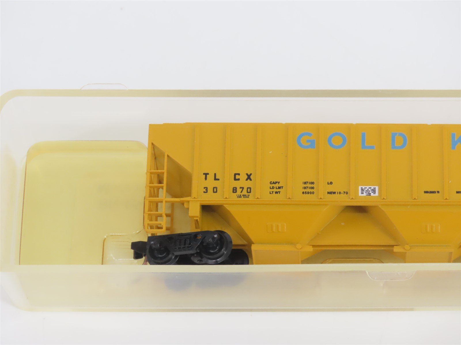 N Scale Red Caboose RN-15420 TLCX Gold Kist 3-Bay Covered Hopper #30870