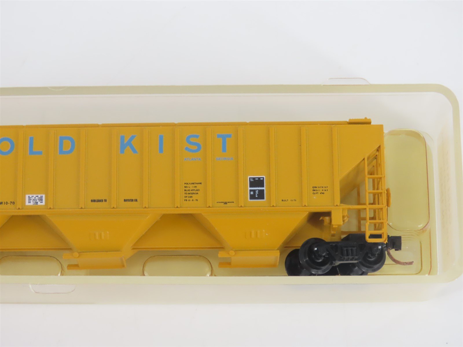 N Scale Red Caboose RN-15420-3 TLCX Gold Kist 3-Bay Covered Hopper #30868