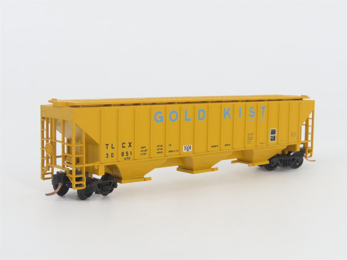 N Scale Red Caboose RN-15420 Gold Kist 3-Bay Covered Hopper #30851