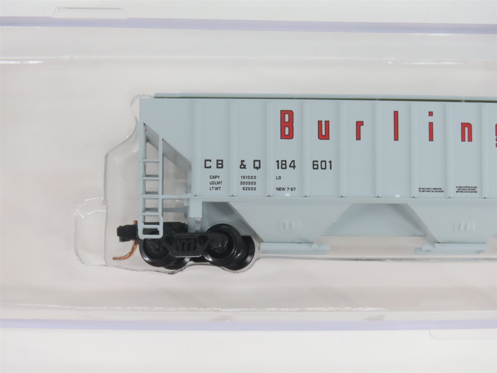 N Scale Red Caboose RM-25436-1 CB&Q Burlington Route 3-Bay Hopper #184601