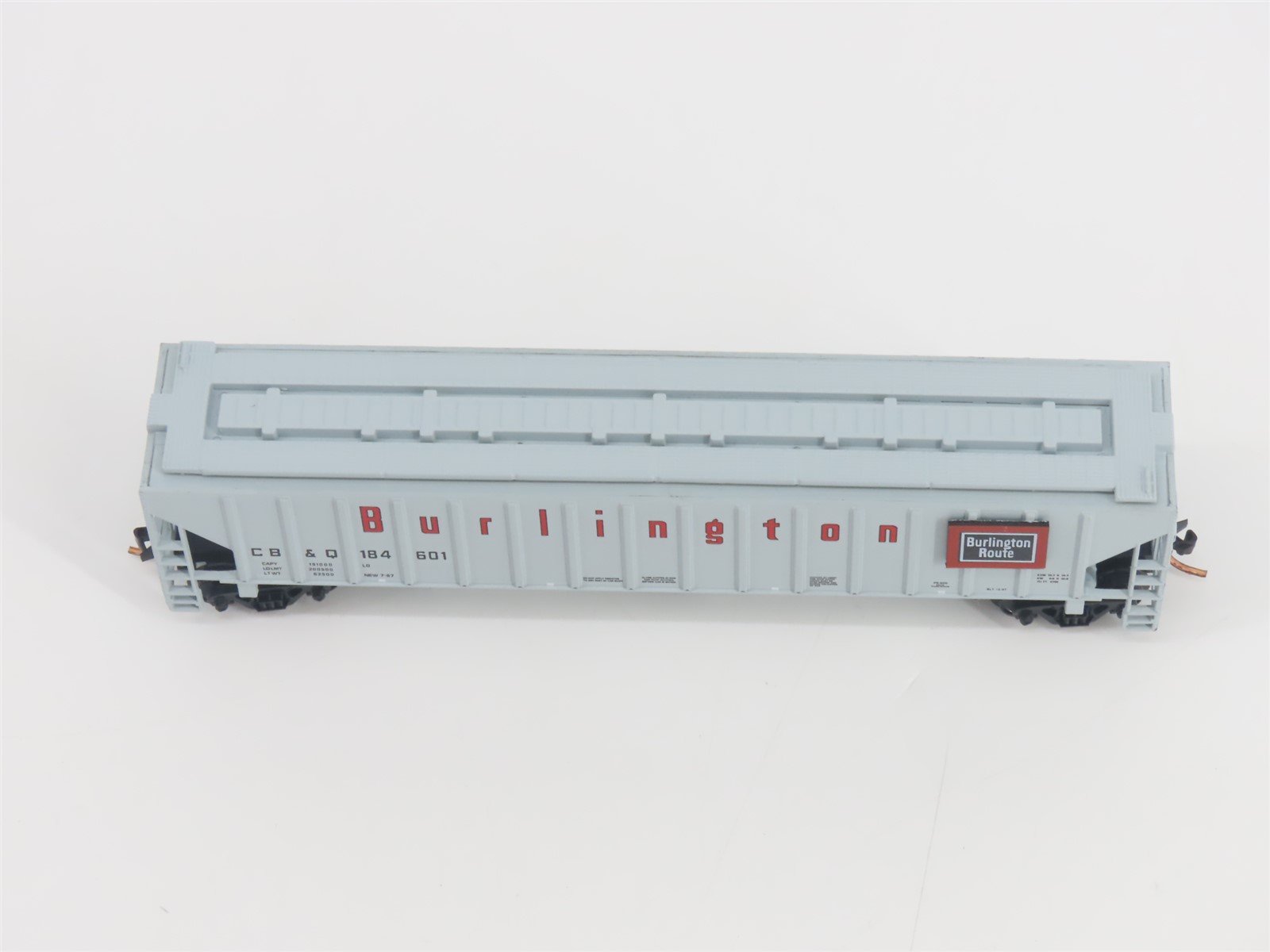 N Scale Red Caboose RM-25436-1 CB&Q Burlington Route 3-Bay Hopper #184601