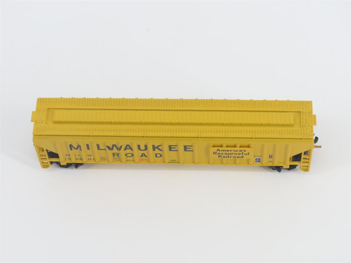 N Scale Red Caboose RM-25628-4 MILW Milwaukee Road 3-Bay Covered Hopper #100801