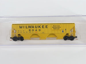 N Scale Red Caboose RM-25628-7 MILW Milwaukee Road 3-Bay Covered Hopper #101033