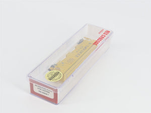 N Scale Red Caboose RM-25628-7 MILW Milwaukee Road 3-Bay Covered Hopper #101033