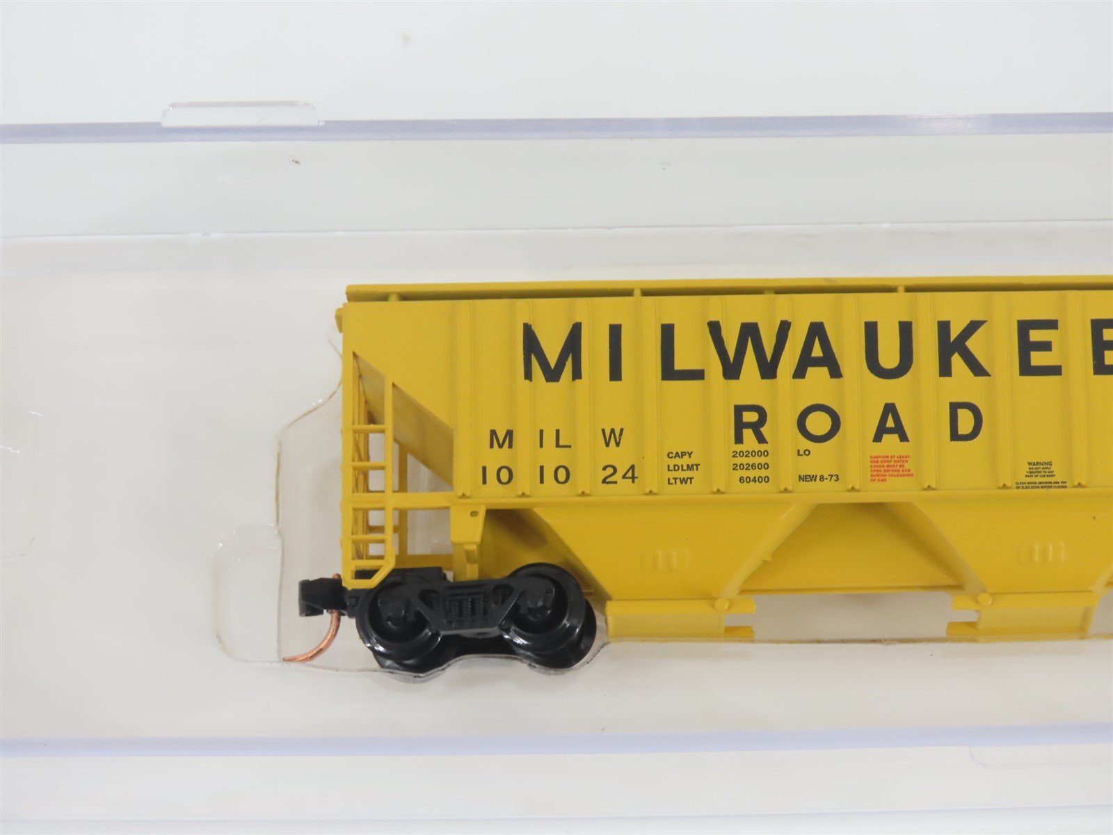 N Scale Red Caboose RM-25628-6 MILW Milwaukee Road 3-Bay Covered Hopper #101024