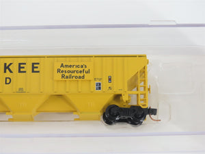 N Scale Red Caboose RM-25628-6 MILW Milwaukee Road 3-Bay Covered Hopper #101024
