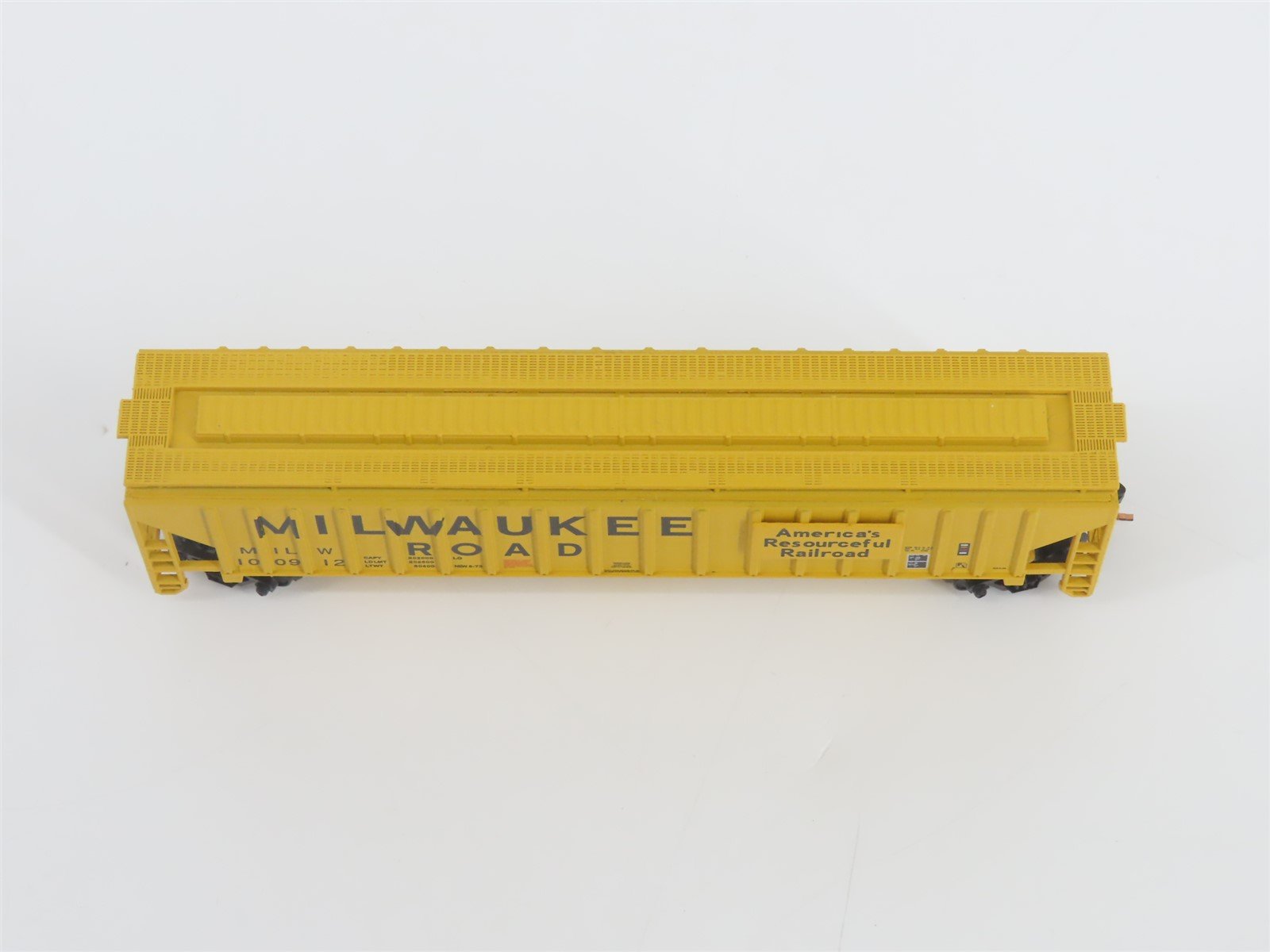N Scale Red Caboose RM-25628-5 MILW Milwaukee Road 3-Bay Covered Hopper #100912