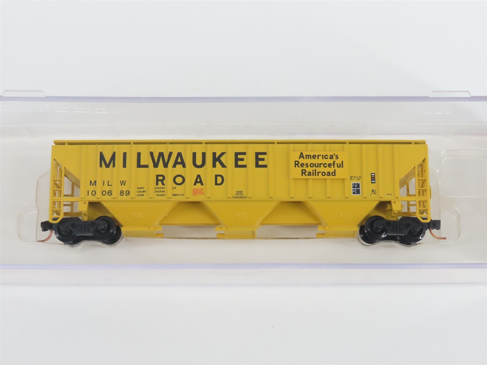 N Scale Red Caboose RM-25628-2 MILW Milwaukee Road 3-Bay Covered Hopper #100689