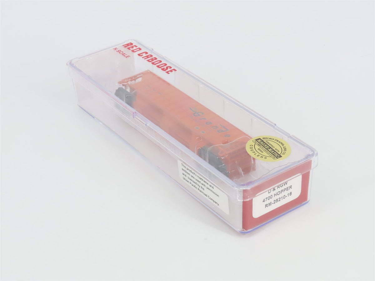 N Scale Red Caboose RM-25210-16 D&amp;RGW Rio Grande 3-Bay Covered Hopper #15618