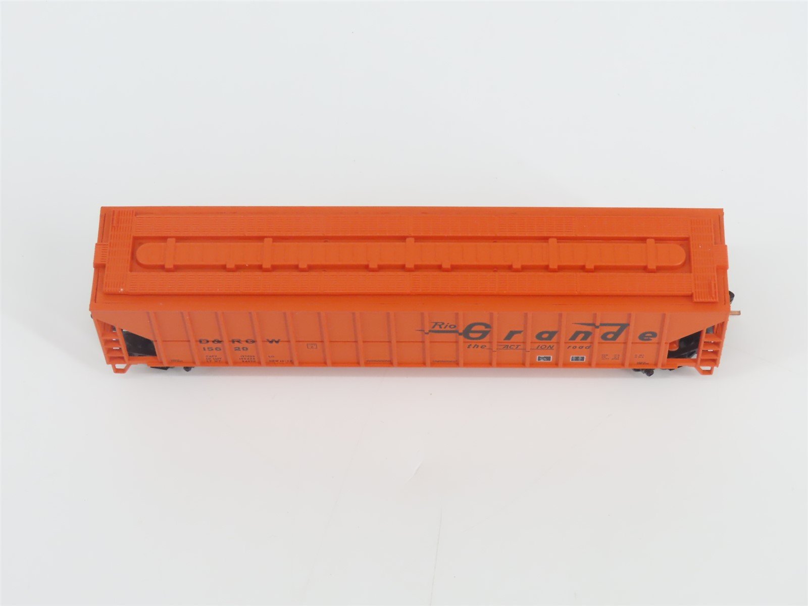N Scale Red Caboose RM-25210-18 D&RGW Rio Grande 3-Bay Covered Hopper #15629