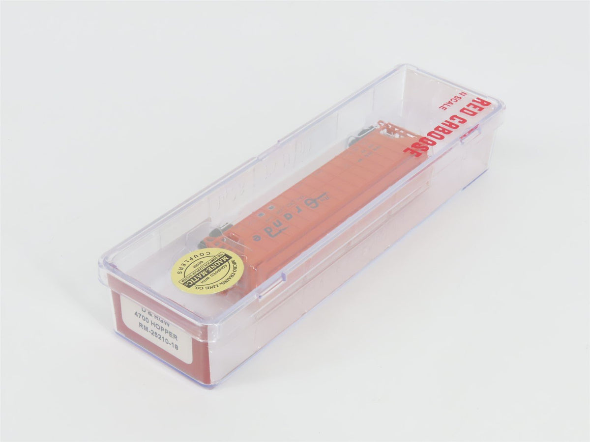 N Scale Red Caboose RM-25210-18 D&amp;RGW Rio Grande 3-Bay Covered Hopper #15629