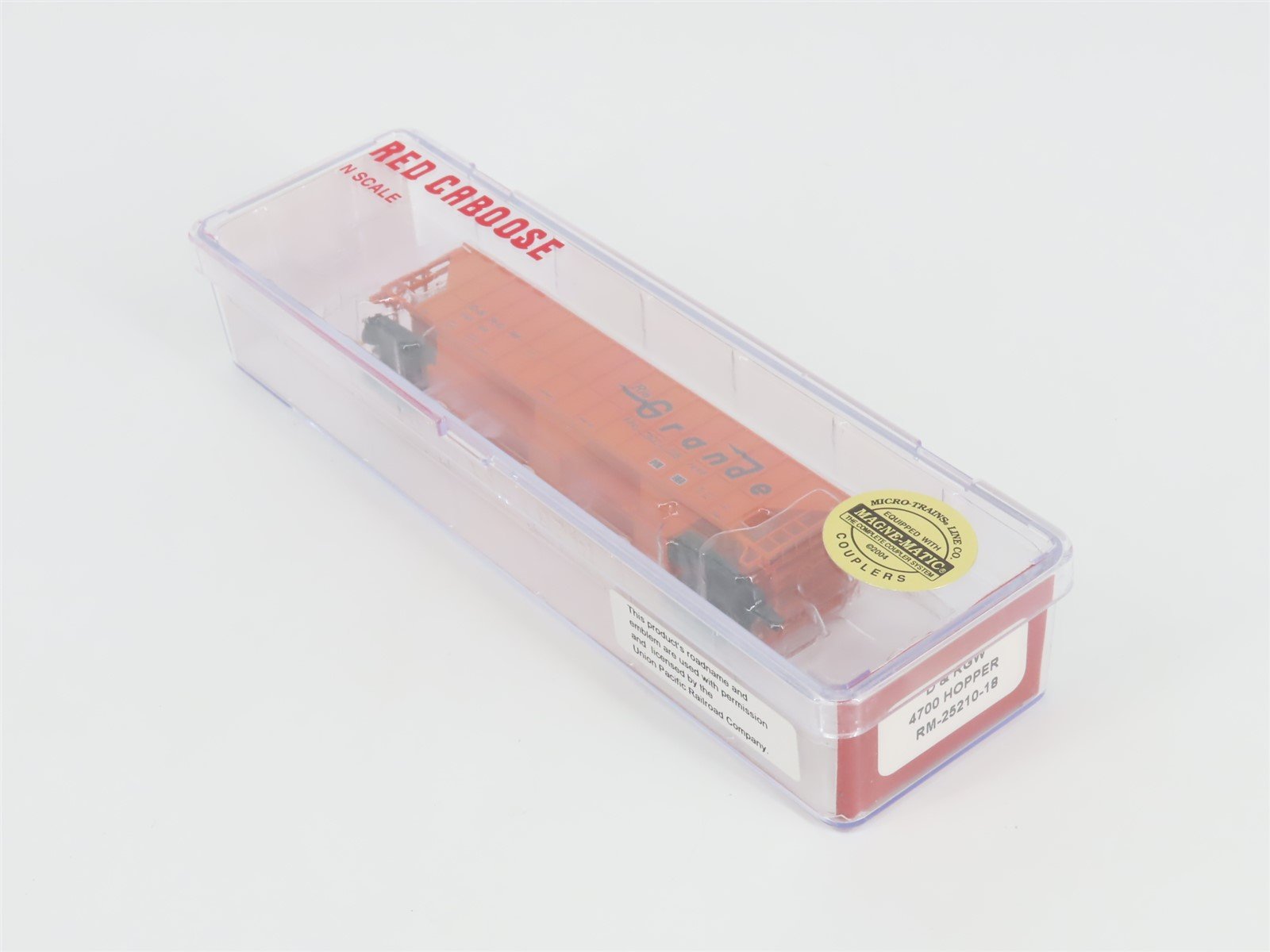 N Scale Red Caboose RM-25210-18 D&RGW Rio Grande 3-Bay Covered Hopper #15629