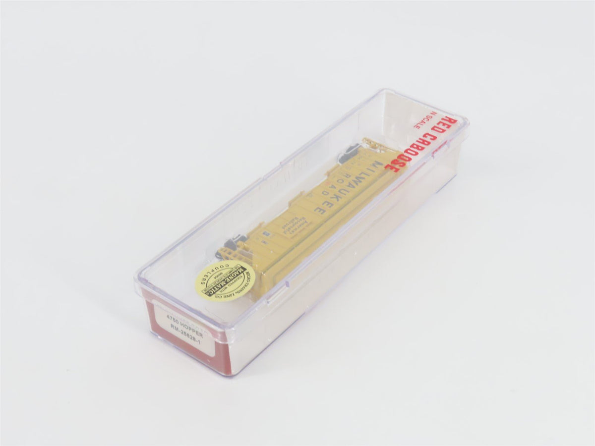 N Scale Red Caboose RM-25628-1 MILW Milwaukee Road 3-Bay Covered Hopper #100678