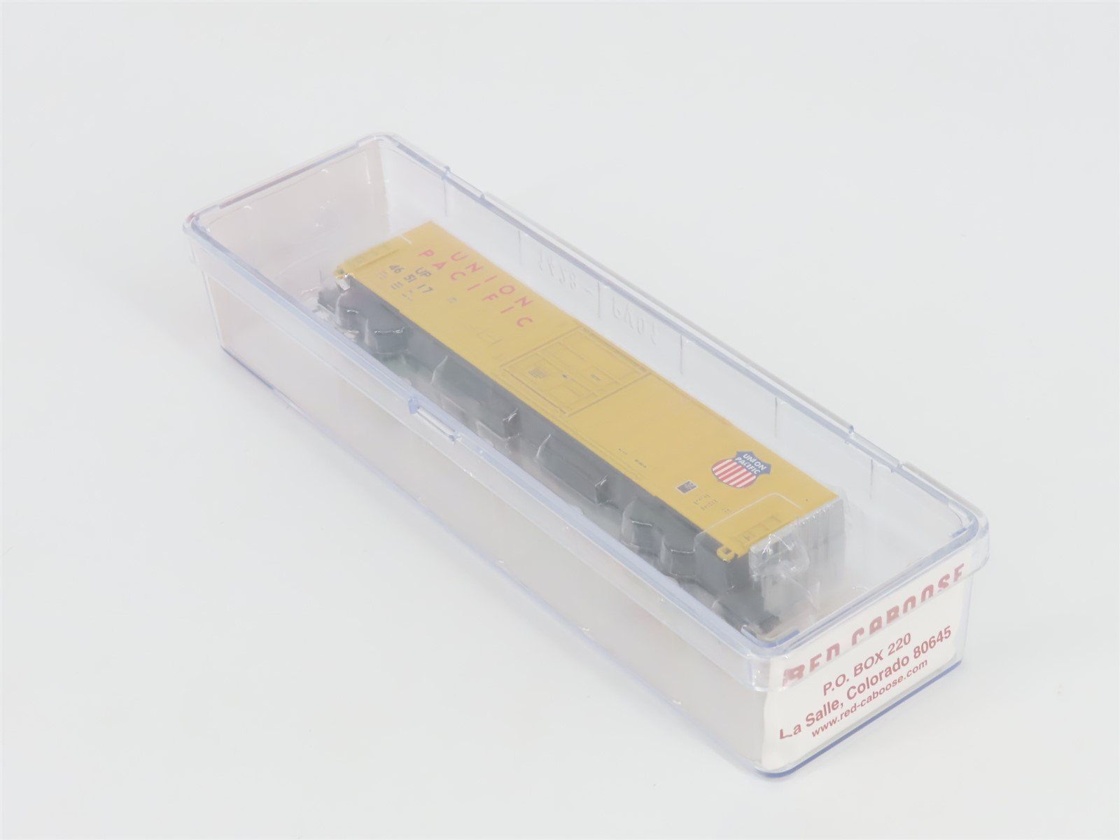 N Scale Red Caboose RN-17217 UP Union Pacific 62' Insulated Box Car #465117