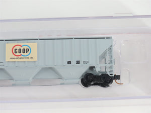 N Scale Red Caboose RM-25644-2 FLIX Farmland 3-Bay Covered Hopper #3052